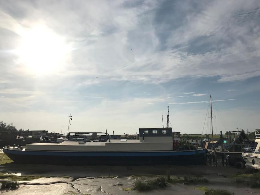 Toosey Lass - St Osyth Creek Saint Osyth ภายนอก รูปภาพ