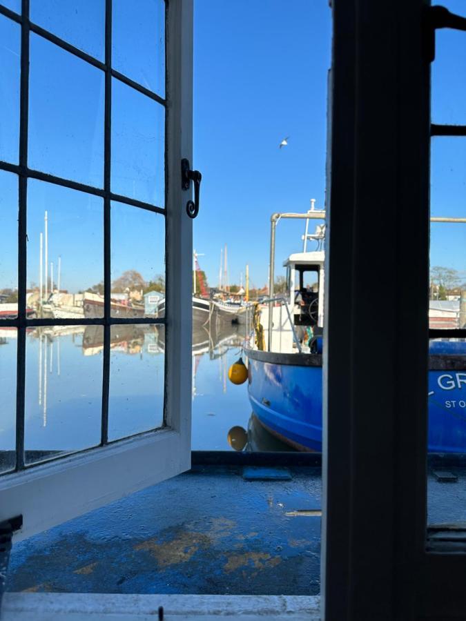 Toosey Lass - St Osyth Creek Saint Osyth ภายนอก รูปภาพ